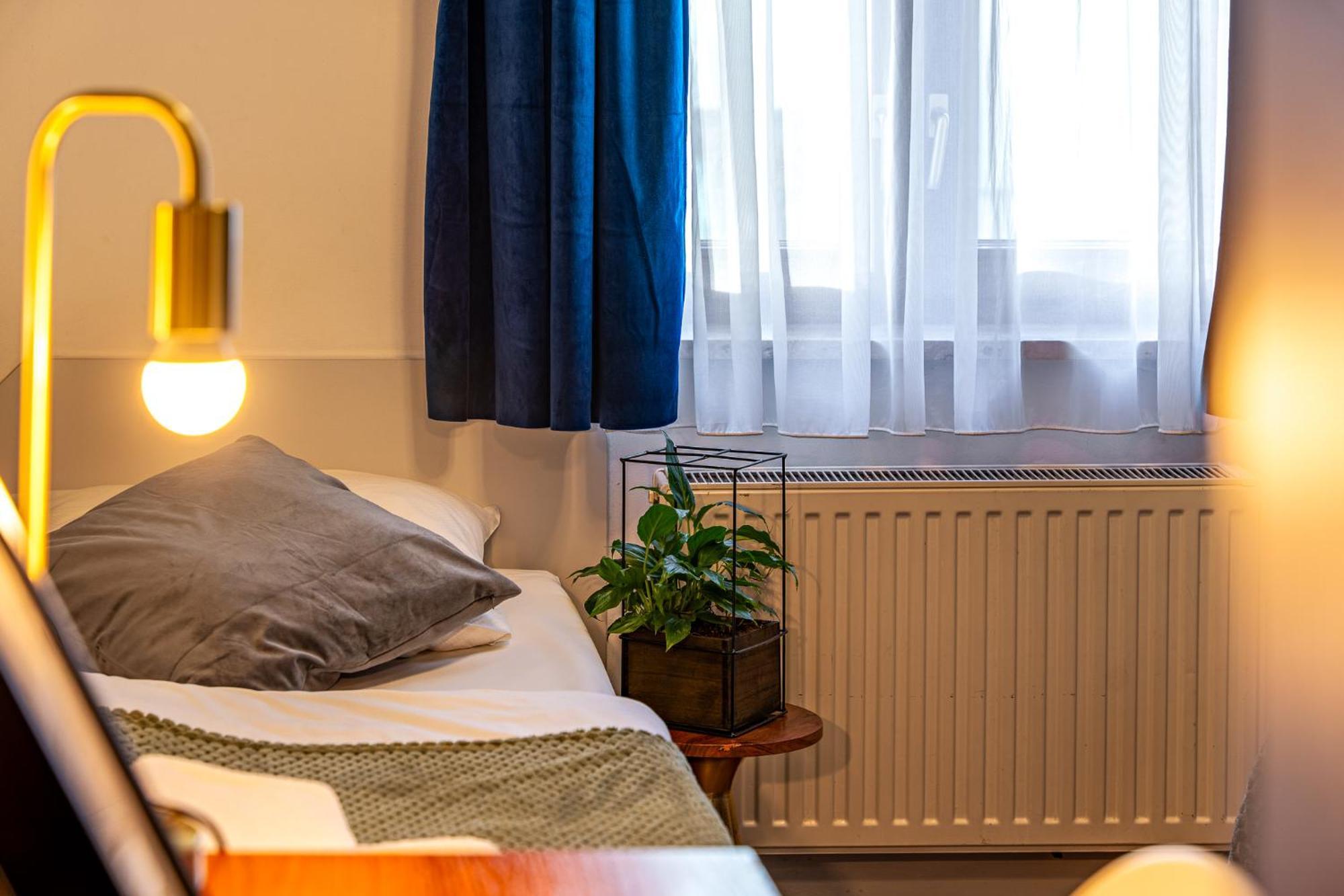 Great Polonia Dwarf Wroclaw Bed and Breakfast Εξωτερικό φωτογραφία